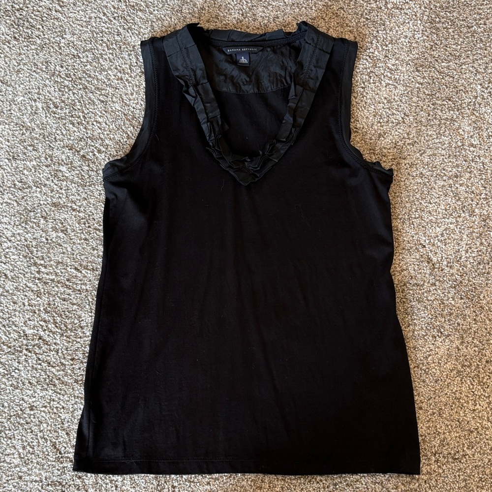 Banana Republic Black Ruffle Trim Tank Top 100% Cotton size small